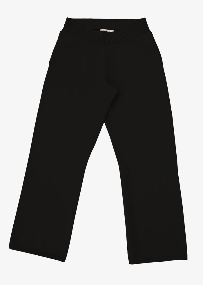 Saga Crop Pants in black, front view